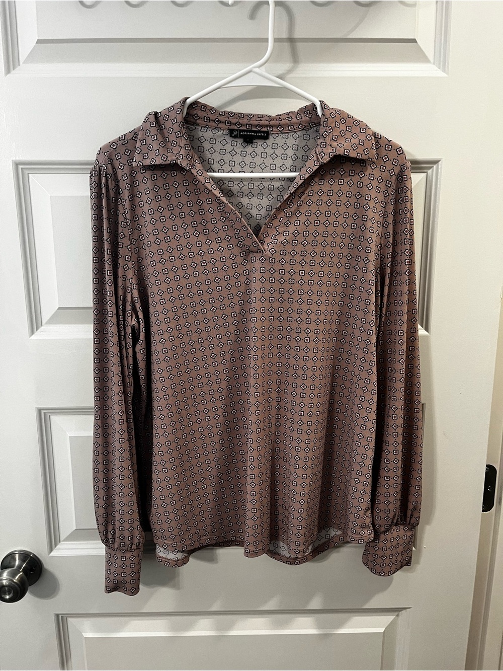 Adrianna Papell Mauve Long-Sleeve Polo Shirt with Geometric Print